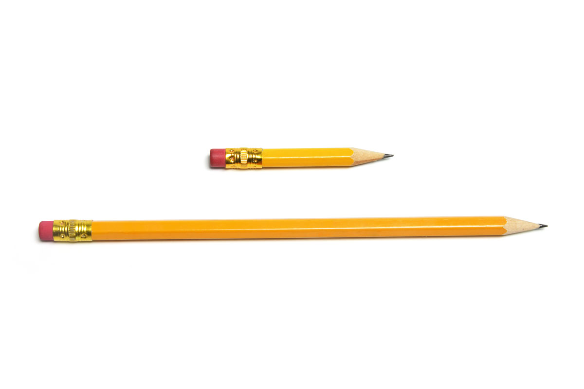 Two pencils, one short and one long. A metaphor for long-form content and short-form content.
